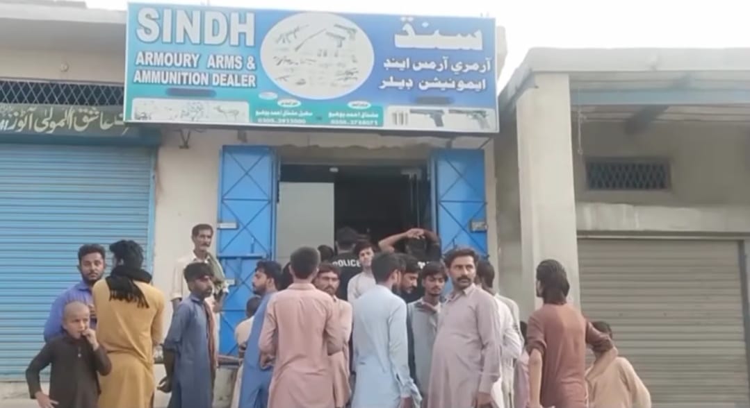 نوشھرو فيروز ۾ هٿيارن جي دڪان مان چوري، چوڪيدار مبينا اغوا