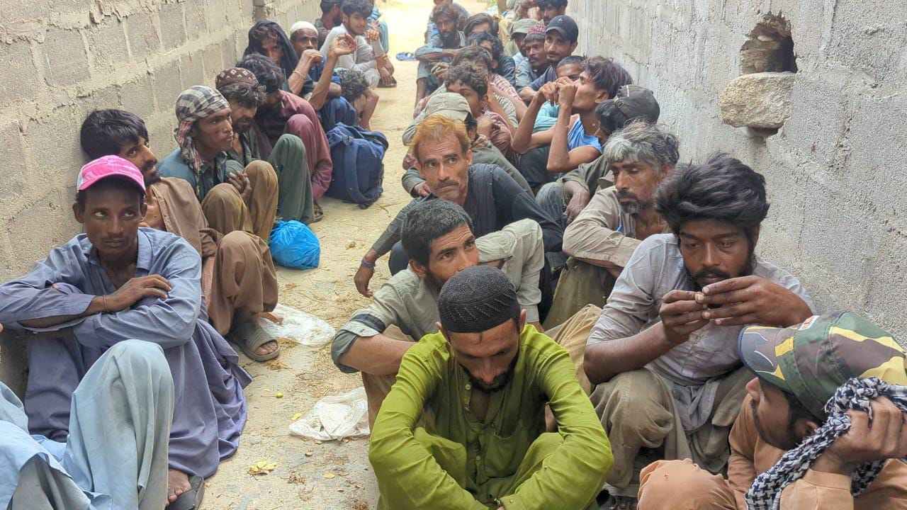 ملير: شاهه لطيف ٿاڻي جي حدن ۾ منشيات واپرائيندڙن خلاف ڪريڪ ڊائون، ڪيترائي گرفتار