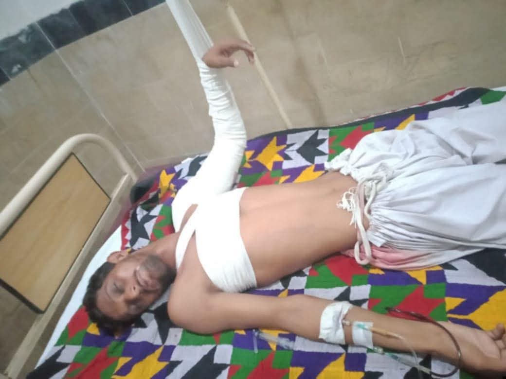 ڏوڪري جي ڊاڪٽر جي مبينا غفلت سبب نوجوان تڙپي تڙپي فوت، وارثن پاران انصاف جو مطالبو