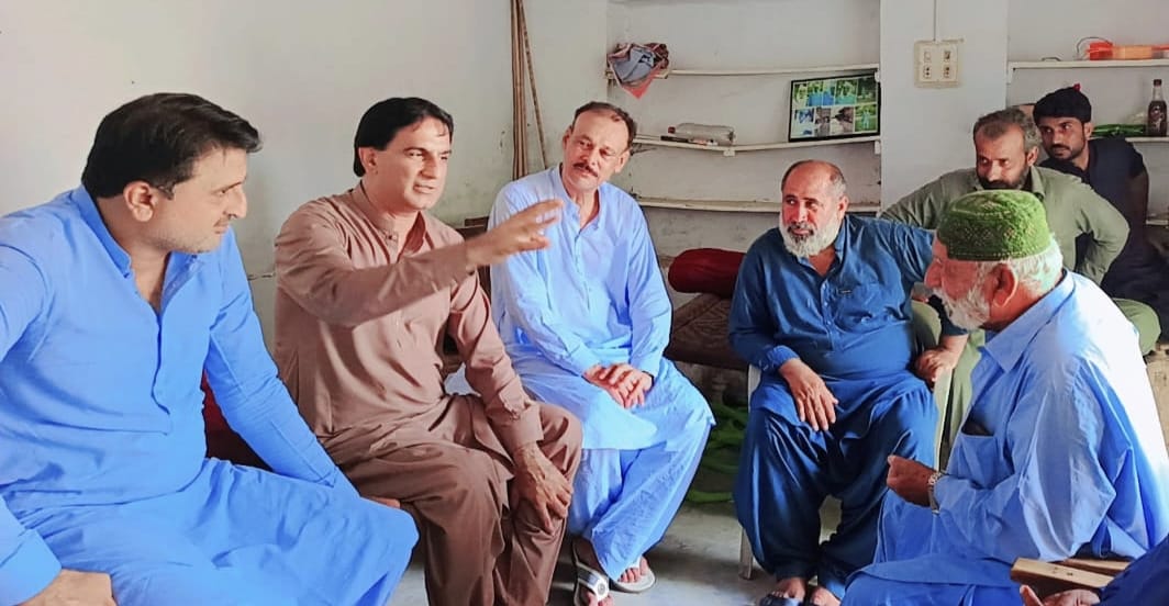 نوشهروفيروز: ميونسپل ڪميٽي جو چيئرمين ڊاڪٽر ڪاشف ميمڻ جي ڳوٺ لعل لنڊ آمد