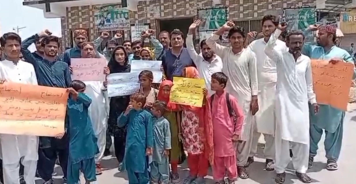 عمرڪوٽ ۾ گھر تي مبينه حملي ۽ قبضي ڪيس جي جوابدارن جي ضمانت رد، متاثرن جو احتجاج