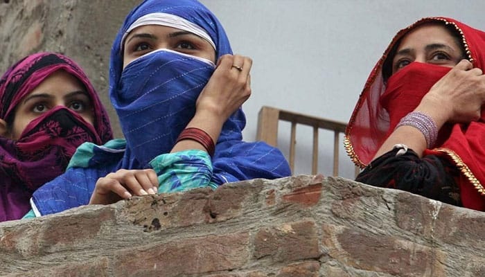 خواتین کے ساتھ ہراسانی واقعات کی روک تھام کیلئے پَینک بٹن نصب کرنے کا فیصلہ