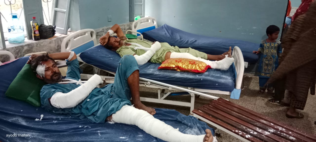ٺٽو: ڳوٺ آمون سمون جي زخمين جو مبينا حملو ڪندڙ جوابدارن جي گرفتاري جو مطالبو