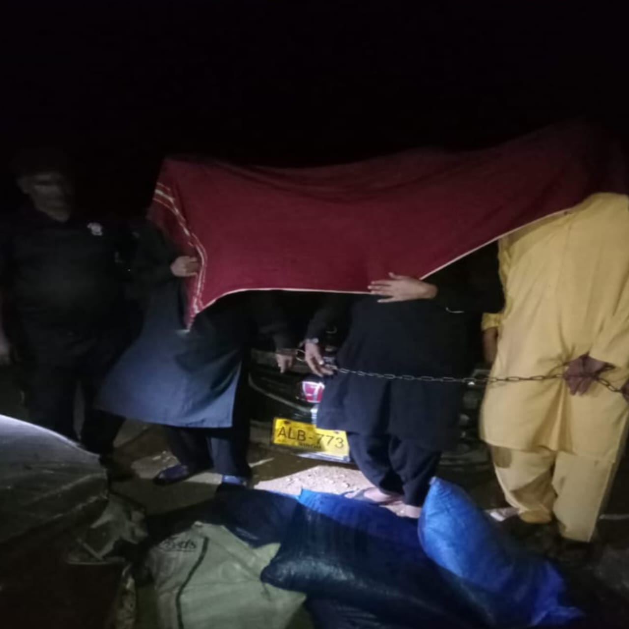 ٺٽو پوليس جي ڪارروائي، ٽن جوابدارن کي منشيات سميت گرفتار ڪرڻ جي دعويٰ