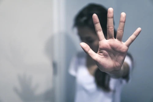 محکمہ تعلیم کا بڑا اقدام، فیمیل اساتذہ کو بلیک میل کرنے پر آفس اسسٹنٹ فارغ