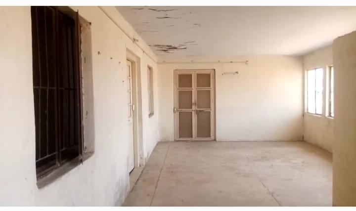 سجاول  ۾ به سنڌ ايمپلائيز الائينس جي سڏ ادارن جي تالا بندي, ملازمن پاران ڌار ڌار احتجاجي مظاهرا ڪيا ويا