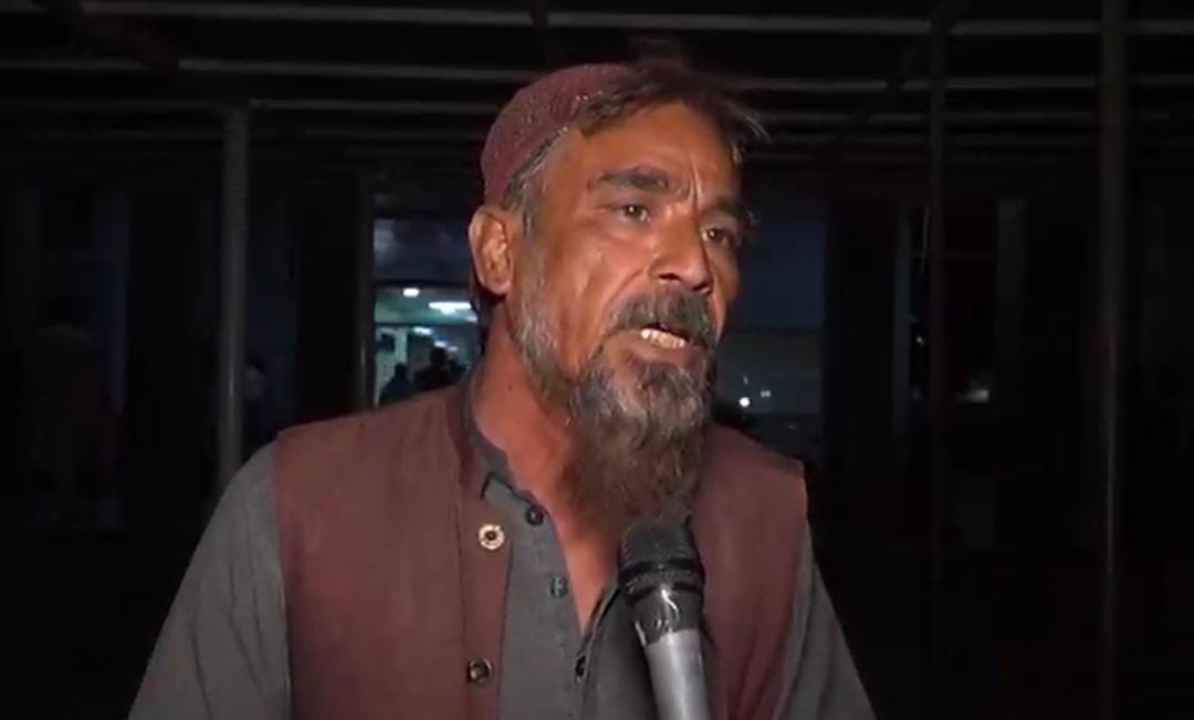 حکومت نے صرف پانچ تابوت دیے باقی میں نے اپنی جیب سے خریدے مجھ پر پیسے لینے کا الزام غلط ہے صرف سامان کی قیمت لی تھی۔ایدھی فاؤنڈیشن کے رضاکار محمد عارف