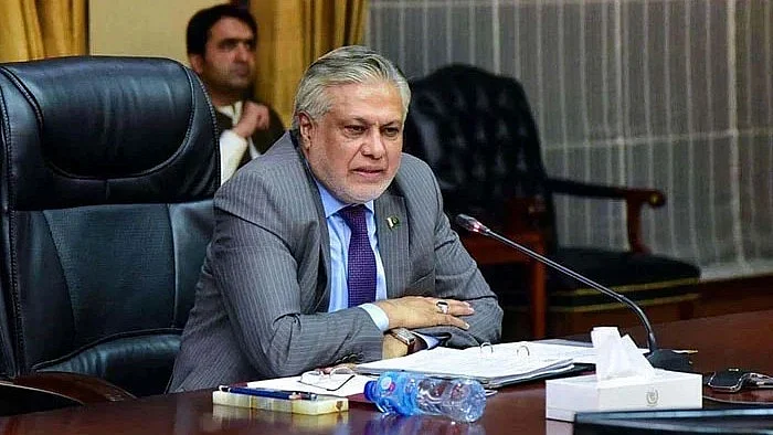 نائب وزیرِاعظم اسحاق ڈار کا بڑا دعویٰ: بھارتی افواج نے سری نگر پر غیر قانونی قبضہ جما رکھا ہے