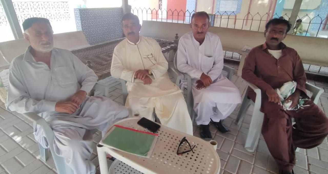 اسٽيل مل جي متاثرن جو اجلاس، ڳوٺ زرعي زمينن ۽ تاريخي قبرستانن جي واپسي جو مطالبو