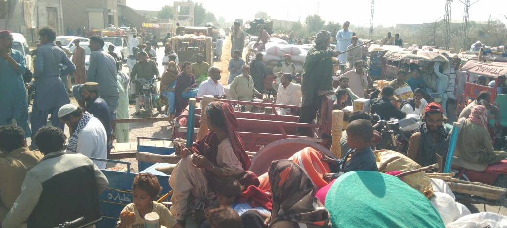 شڪارپور ۾ بدامني جي باهه ڀڙڪيل، هٿياربند واپاري کان 15 لک رپيا ڦر ڪري فرار