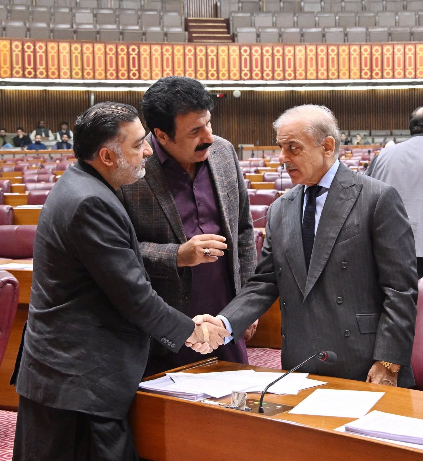 وزيراعظم سان ايم اين اي سردار ڄام عبدالڪريم جوکيو ۽ آغا رفيع الله جي ملاقات