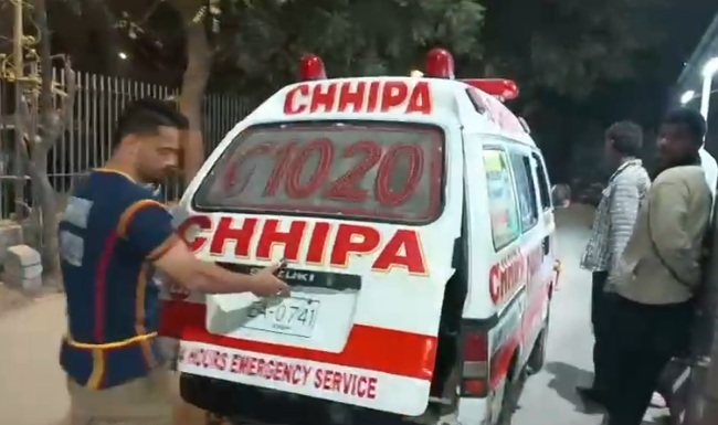 کراچی :گلشن اقبال عابد ٹاؤن کے علاقے میں گھر سے تین خواتین کی لاشیں برآمد