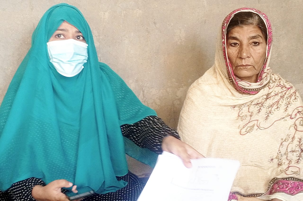 مڪلي واسڻ سماجي اڳواڻ ناري جو امڙ سميت احتجاج