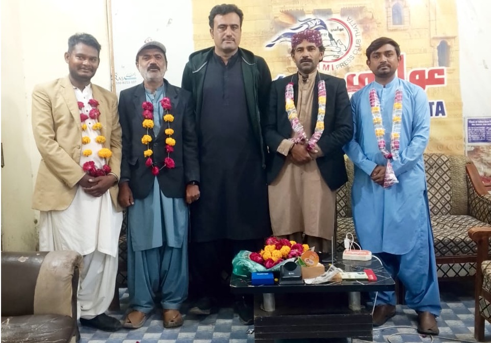 عوامي پريس ڪلب ٺٽو جي نون عهديدارن ۽ ميمبرن کي مبارڪون ڏيڻ جو سلسلو جاري