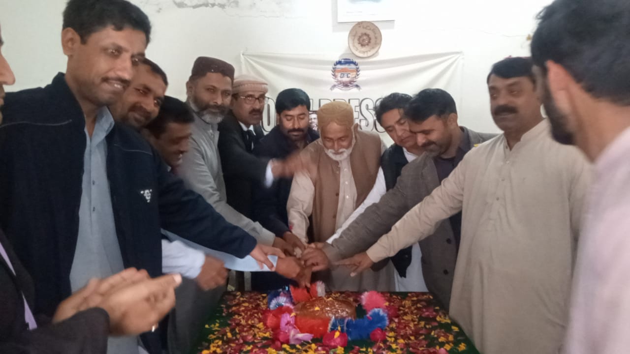 ڏوڪري ۾ ايس يو پي پاران سائين جي ايم سيد جي سالگرهه ملهائي وئي