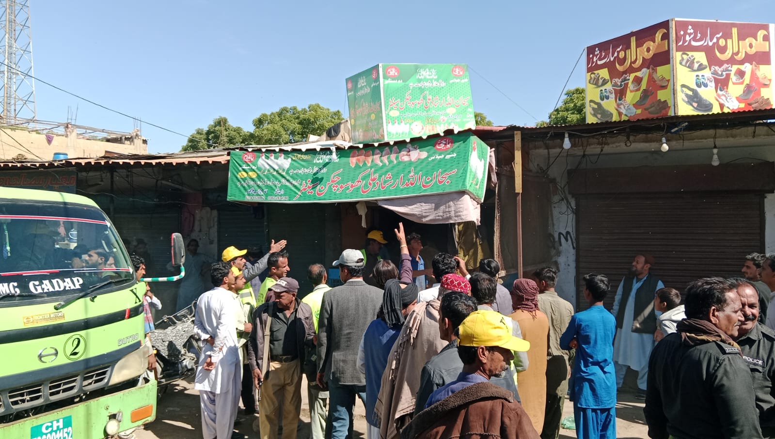 گهگهر ۾ حددخلين خلاف آپريشن، غيرقانوني دڪان ڊاهي پٽ