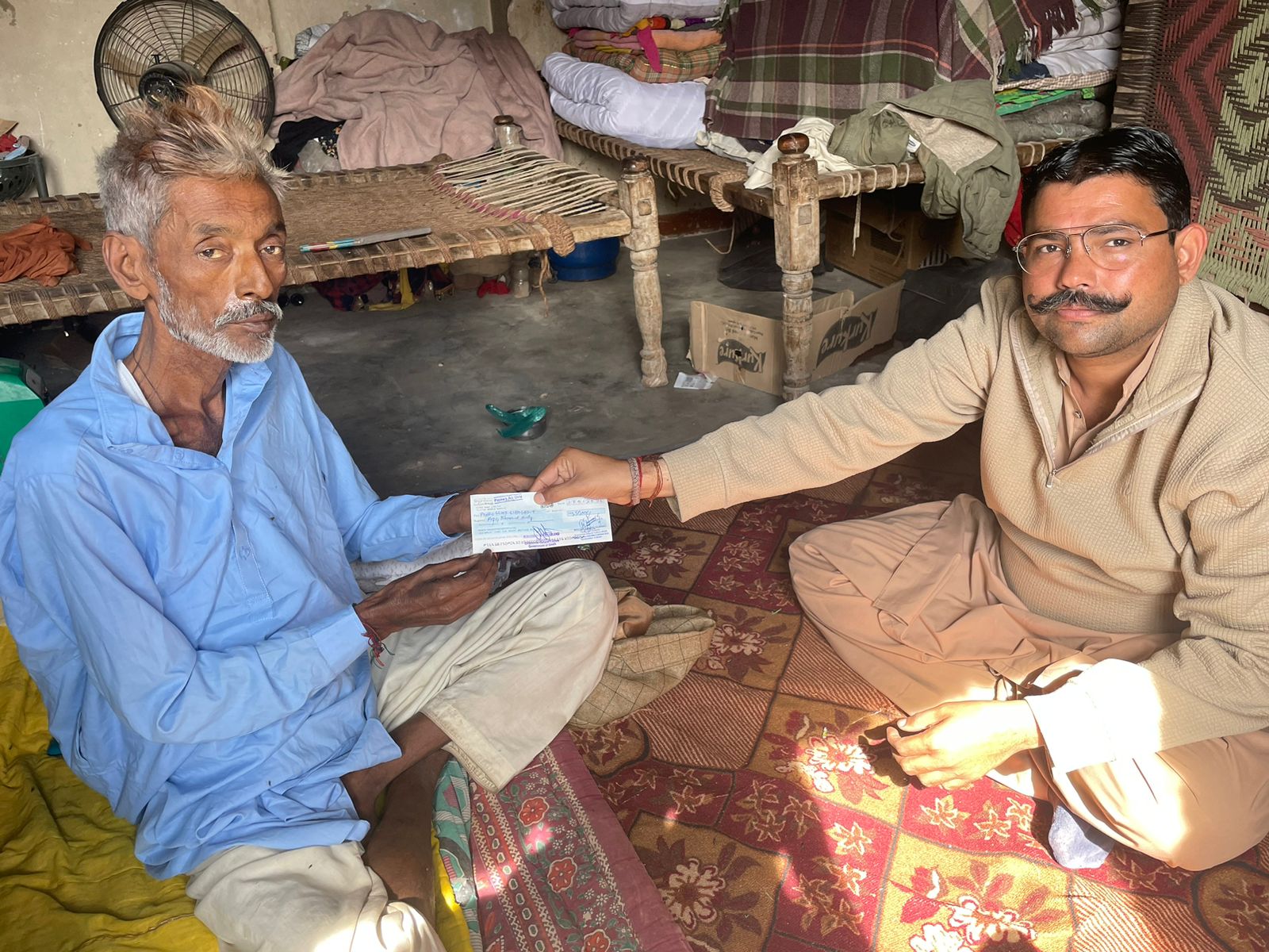 پ پ ايم پي اي راڻا ھمير سنگھ سوڍو طرفان مشھور ڍولڪ نواز فقير ڦوٽو جي سهائتا