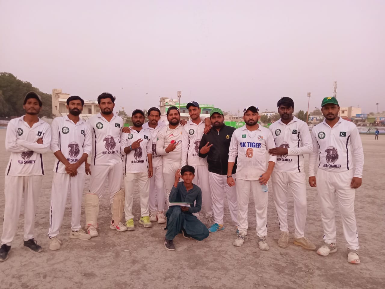 عمرڪوٽ ۾ ڪرڪيٽ ٽورنامينٽ جاري، حر شاهين فائنل ۾ پهچي وئي