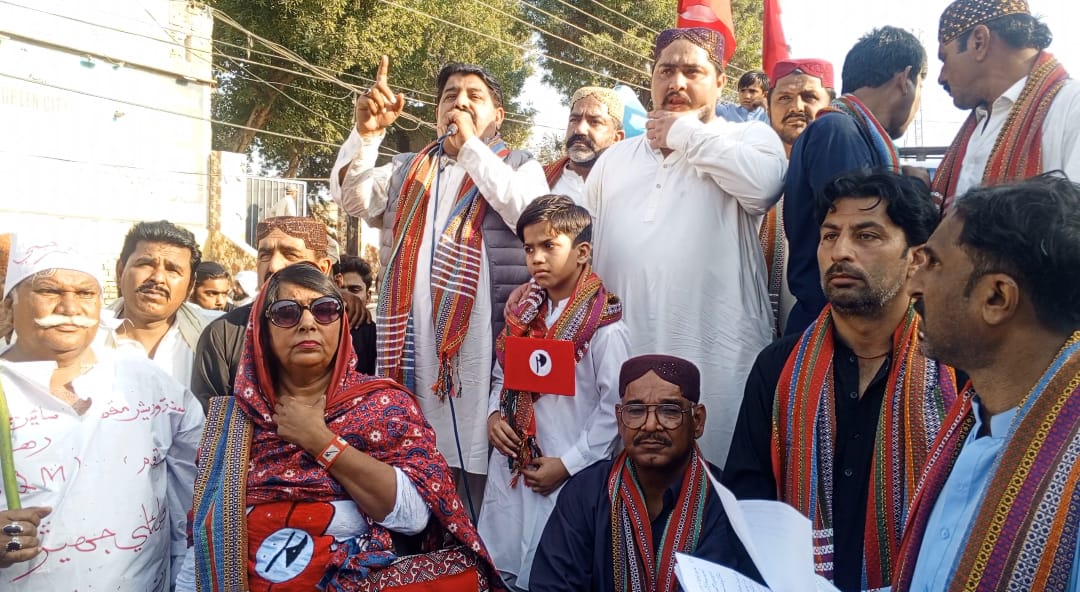 برادري تڪرارن ۾ ماڻهو مري رهيا آهن، سردار ۽ ڀوتار خاموش آهن: صنعان قريشي