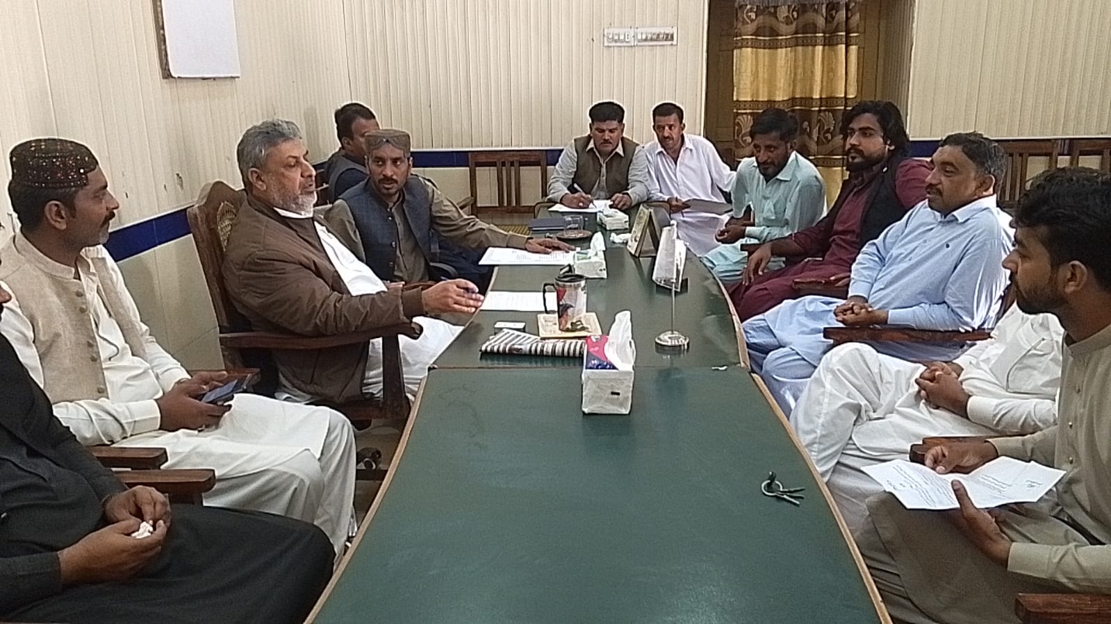 ڏوڪري ۾ ٽائون چيئرمين عبدالحميد جيسر جي صدارت هيٺ گڏجاڻي ٿي گذري