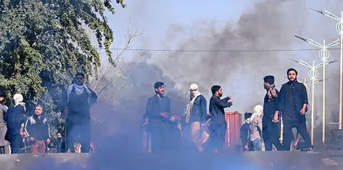 کراچی میں امریکی قونصل خانے پر حملے کا مقدمہ نامعلوم افراد کے خلاف درج