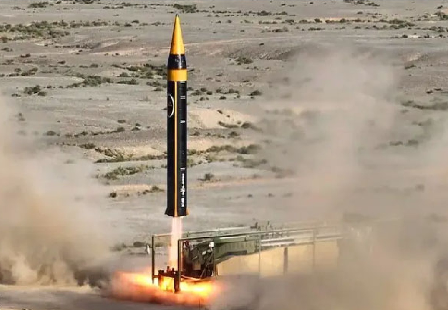 ایران کا بڑے پیمانے پر تباہی پھیلانے والے “خرمشہر 4” میزائل سے اسرائیل پر حملہ