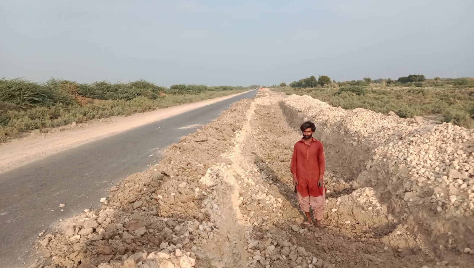 ٺٽو: غلام الله وٽ روڊ ۾ مبينا ناقص مٽيريل استعمال