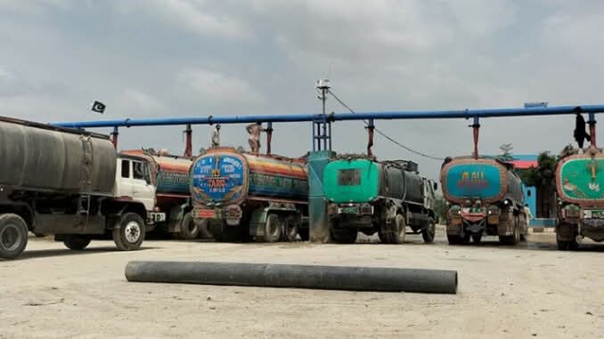 گلشن حديد ۾ پاڻي بحران سنگين، هائيڊرنٽ پلانٽ ۽ ٽينڪر سسٽم ۾ ڪرپشن جا الزام