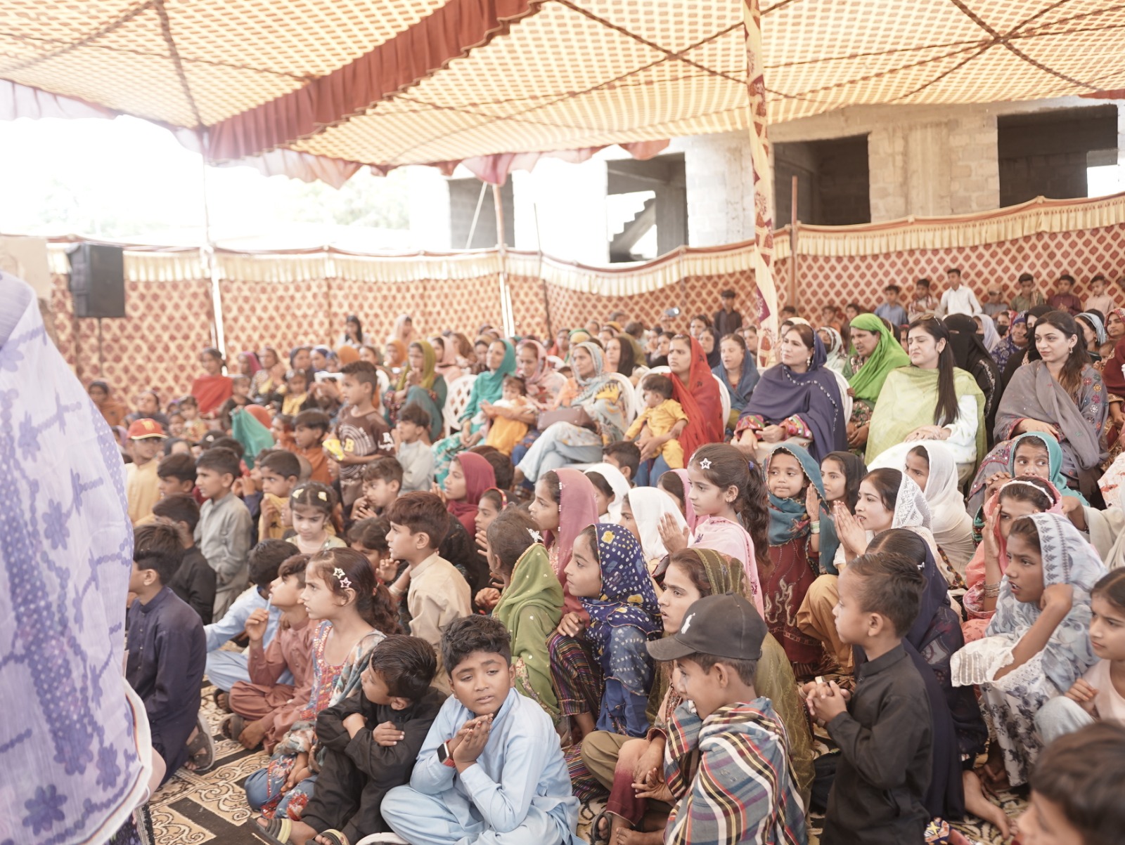 مارو خاصخيلي ڳوٺ درساڻو ڇنو ۾ عورتن جو عالمي ملهايو ويو