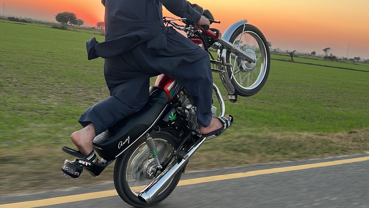 لاڙڪاڻو ۾ ون ويلنگ حادثي ۾ سوين نوجوان معذور جو شڪار بڻيا