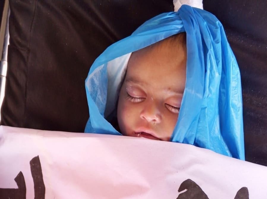 ملير: ڀينس ڪالوني پاڻي جي ٽانڪي ۾ ڪري ٻن ورهين جي ٻارڙي فوت