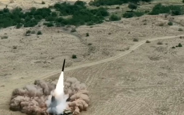 پاکستان کا مقامی طور پر تیار کردہ فتح ٹو میزائل کا کامیاب تجربہ