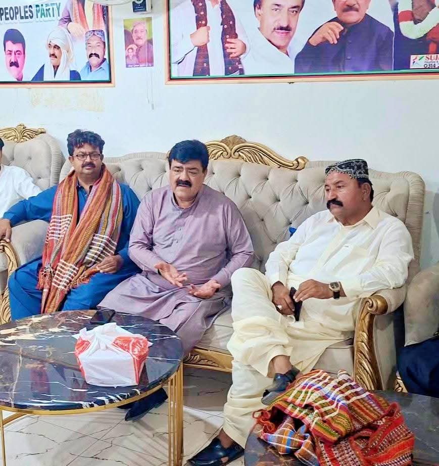 سجاول ۾ پ پ جو ڊاڪٽر اقبال ميمڻ جي صدارت ۾ اجلاس