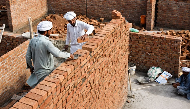 حکومت کا بڑا اعلان، گھر بنانے یا چھت ڈالنے کے لیے 5 سے 10 لاکھ روپے کا قرض ملے گا، طریقہ کار بھی سامنے آ گیا