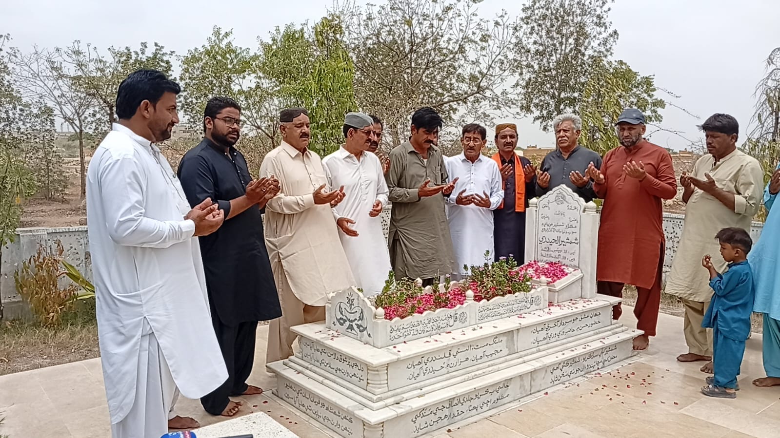 سنڌ جي ناليواري شاعر اديب بيباڪ صحافي شمشير الحيدريءَ جي 14هين ورسي ملھائي وئي